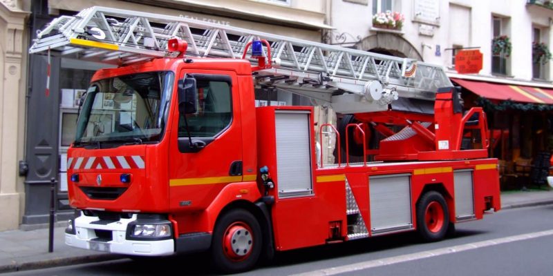camion pompier 800x400 1 1536x768 1